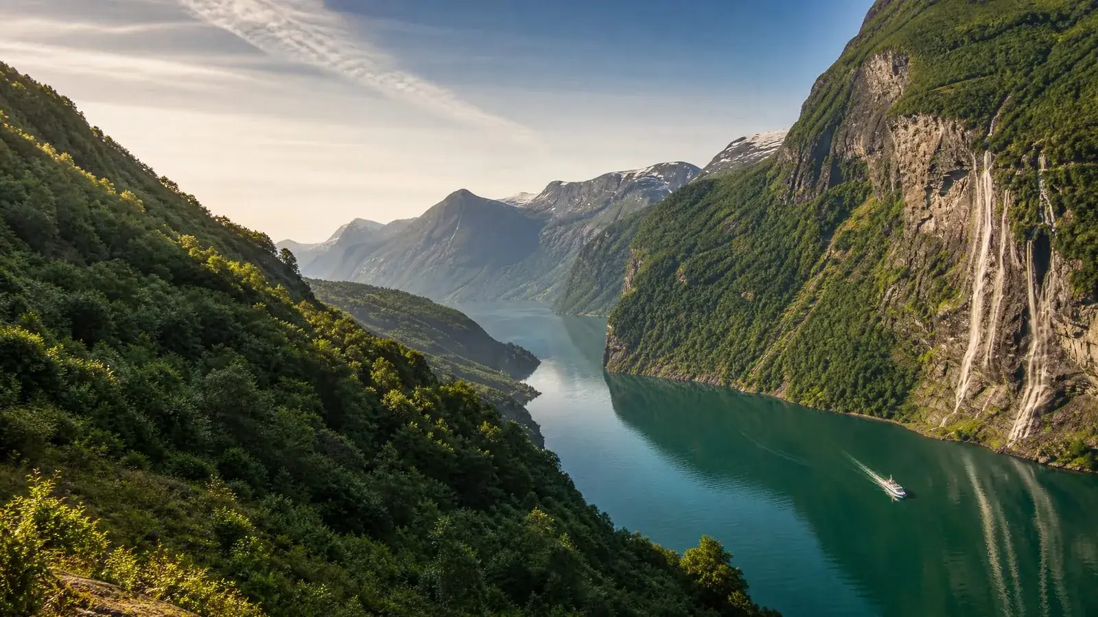 Geirangerfjord vs. Sognefjord